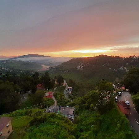 Aeradyo Inn Almora Buitenkant foto
